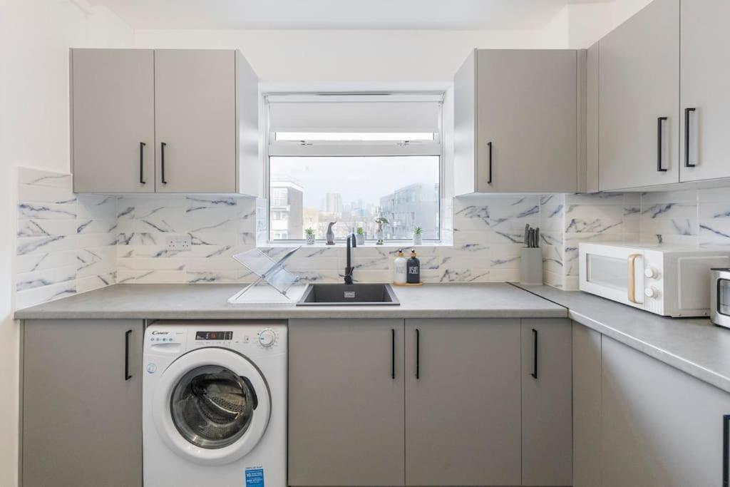 Ferienwohnung Shard View 2Br Next Tower Bridge London Exterior foto